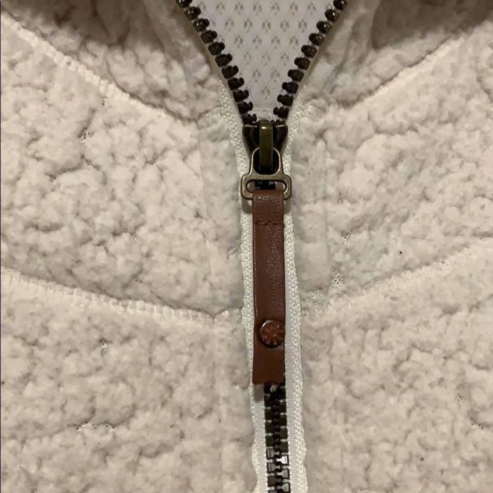 Winter Vest - Picture 3 of 5
